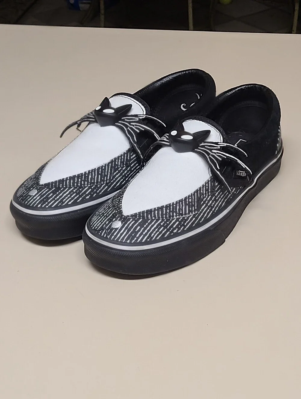 Vans X Nightmare Before Christmas Jake Skellington classic slip on sneakers Sz 8